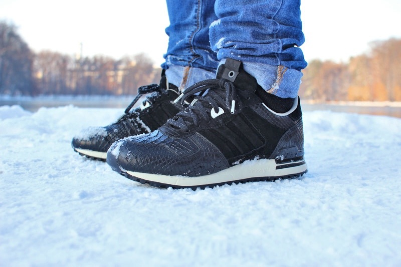 Sneaker Zimmer Neuzugang ZX 700 x SNS x adidas consortium
