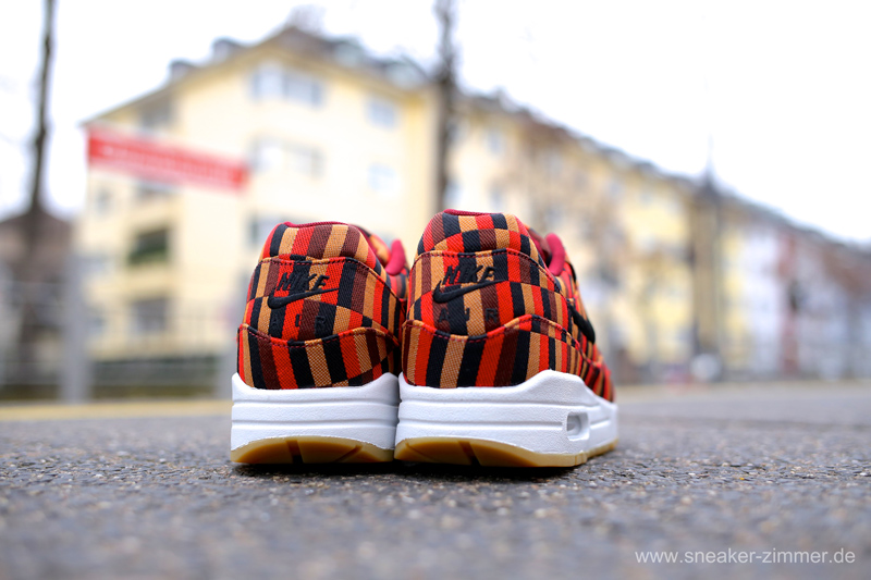 Nike x Roundel