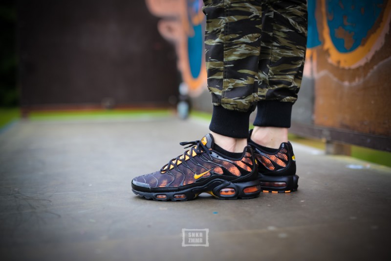 nike tn1 foot locker exclusive