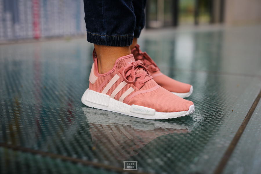 NMD R1 Raw Pink