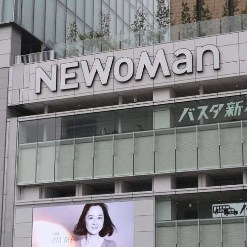 NEWoMan 