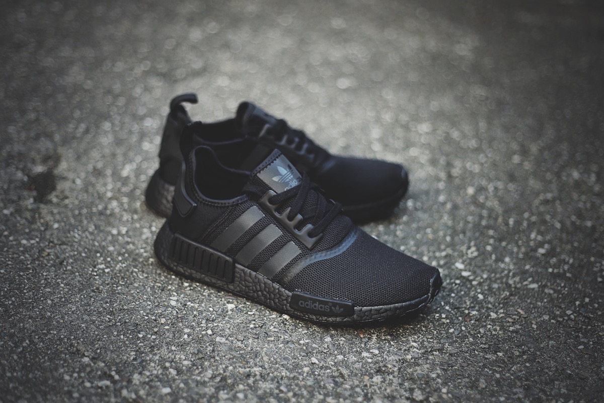 adidas-originals-nmd-boost-r1-all-black-s31508-3