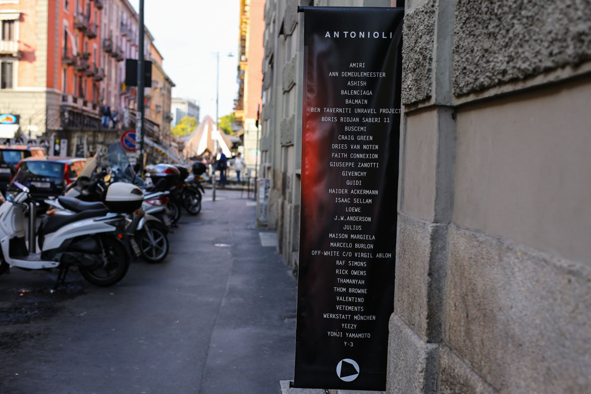 Mailand-22