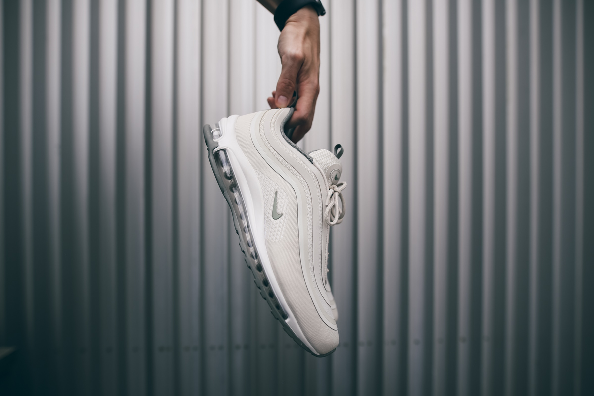 AM97 Ultra 17-14