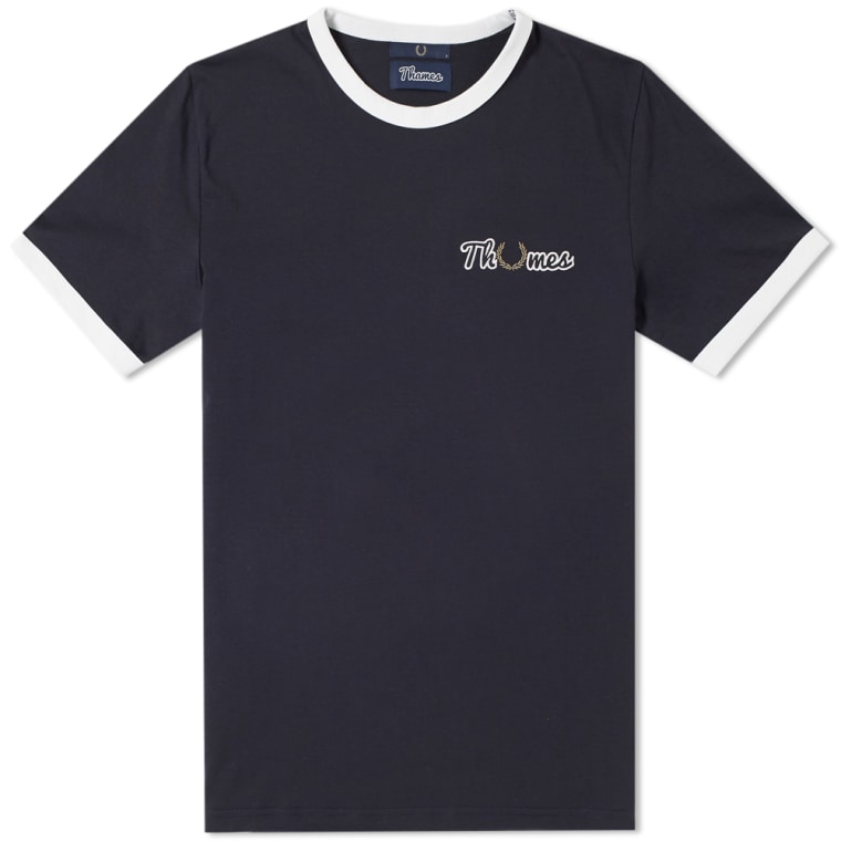 16-03-2018_fredperry_xthames_embroideredtee_navy_sm3121-6083_mg_1x